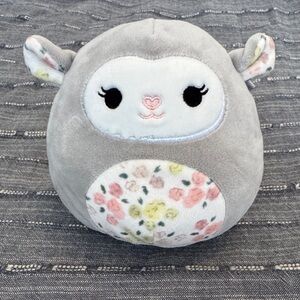 Squishmallows plush Elea the Lamb 5”